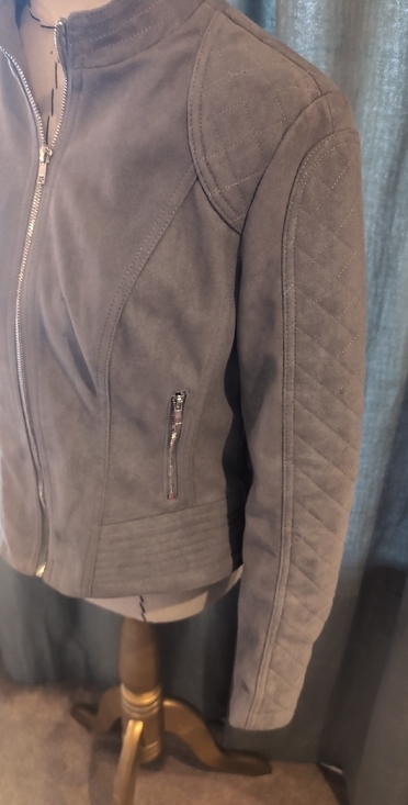 BB Dakota Gray Moto Jacket with Suede Texture and Fitted Silhouette - Picture 4 of 7